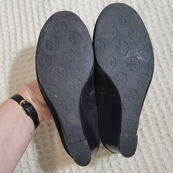 TORY BURCH Sally Black Suede US 6.5M Slip-On Wedge-Heel Logo‎ Pumps Shoes - Picture 10 of 14